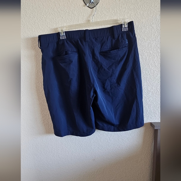 Under Armour navy cargo shorts. - Picture 2 of 7